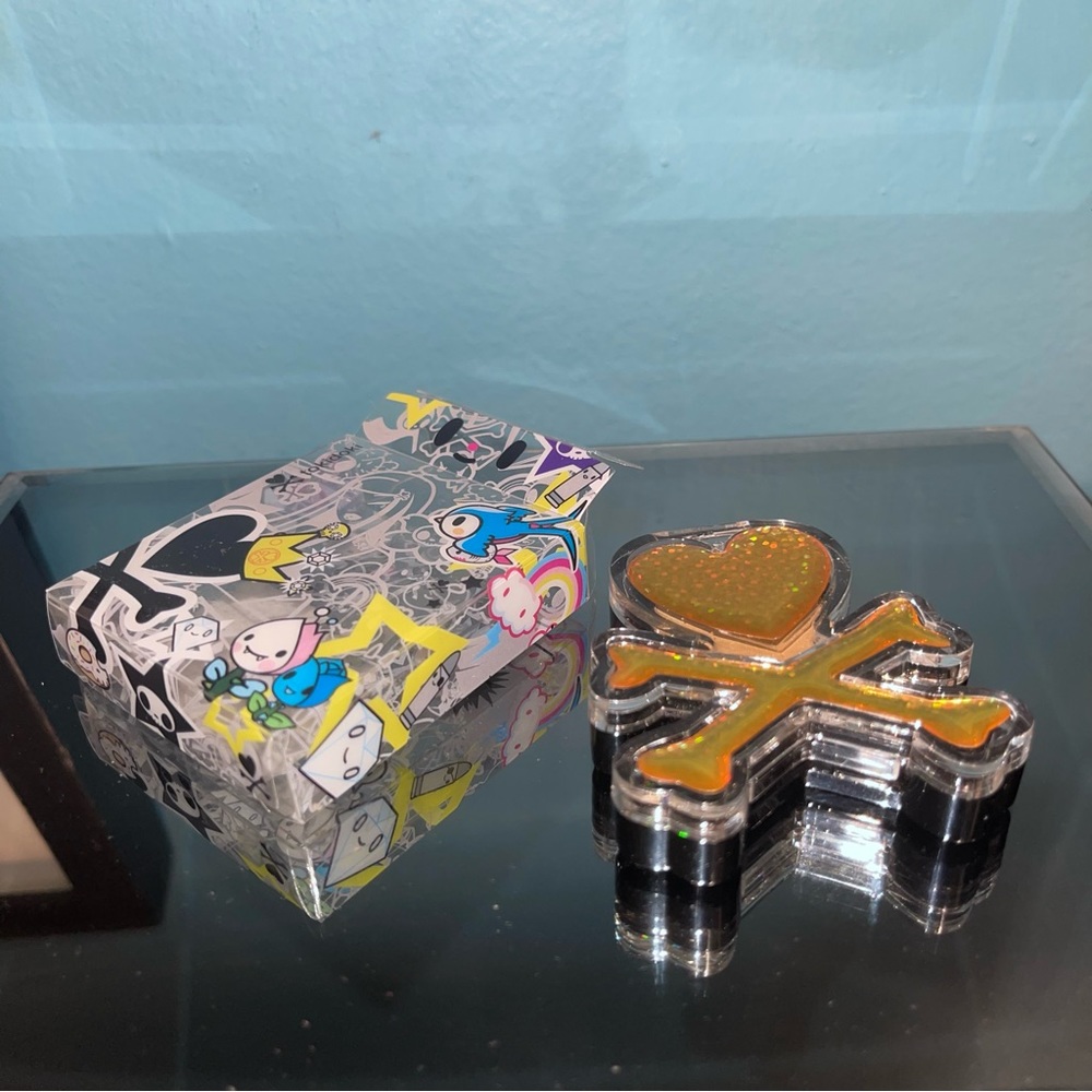 TOKIDOKI x Sephora Cromatico eyeshadow Savana - Yellow Gold Eyeshadow Glitter - Picture 2 of 5